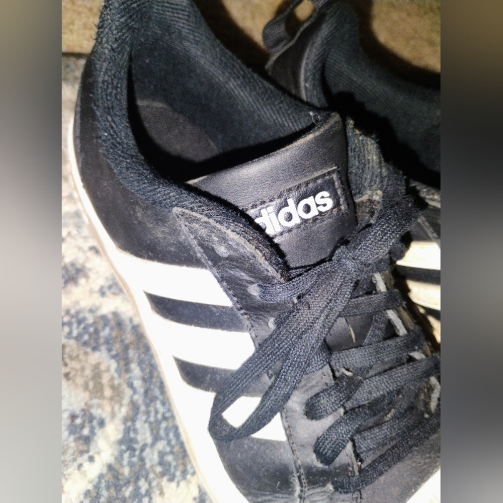Kids ADIDAS shoes black and white, hard shell. Size 4 - Picture 12 of 12